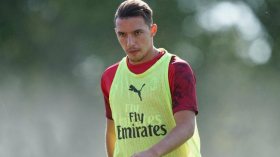 بن ناصر: أحسن لاعب في “الكان” فخر وفخّ