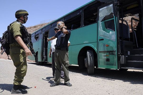 Attaque contre un bus en Israël, l’armée de l’État hébreux en alerte