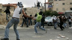 إسرائيل تعتقل 10 فلسطينيين في الضفة