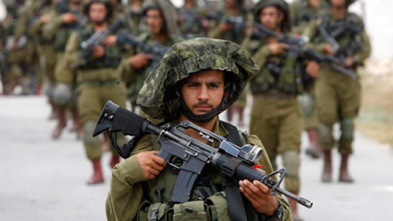 جنود احتياط إسرائيليون يحتجون على انتهاكات في حق الفلسطينيين