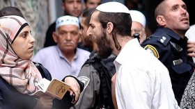 أنظروا ما يفعل الصهاينة بنساء المسلمين؟!