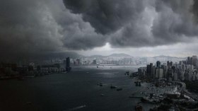 إعصار يتسبب بإغلاق المدارس والمكاتب والبورصة في هونغ كونغ
