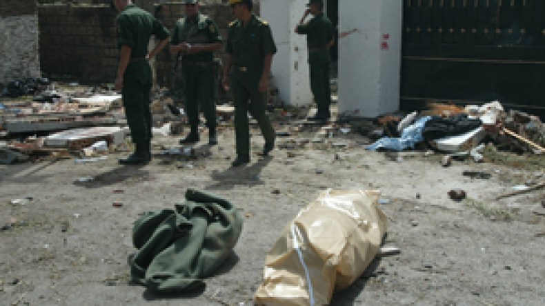 تفجير انتحاري بالمدرسة العليا للدرك الوطني بيسر