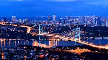 إسطنبول.. من يبكيها؟