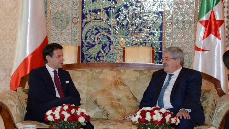 أويحيى يجري مباحثات مع نظيره الإيطالي