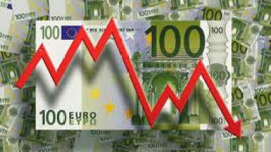 Italie : la crise de la dette souveraine et la panne de croissance mettent le pays à genoux