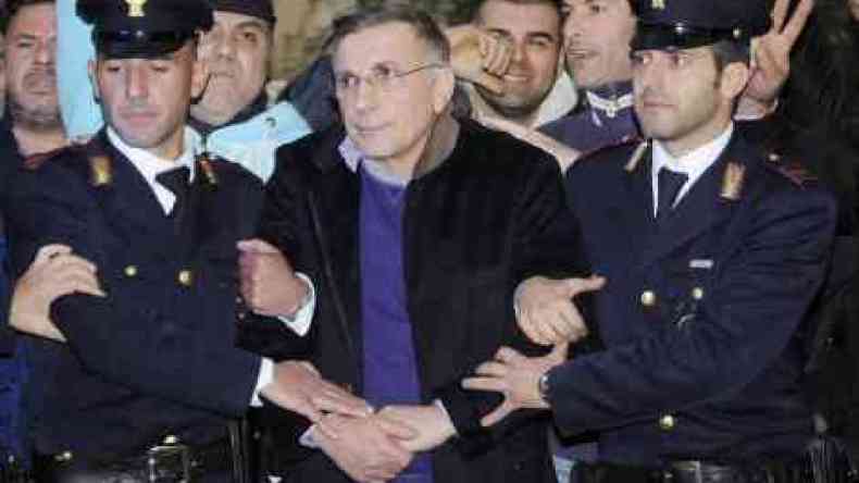 أوامر قبض إيطالية على 90 شخصاً من أعضاء المافيا