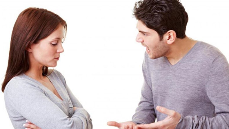 اضطهاد الأخ لأخته.. شتم وتهديد حتى بالقتل