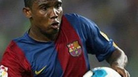 برشلونة يفشل مجدداً في بيع النجم الكاميروني صمويل إيتو