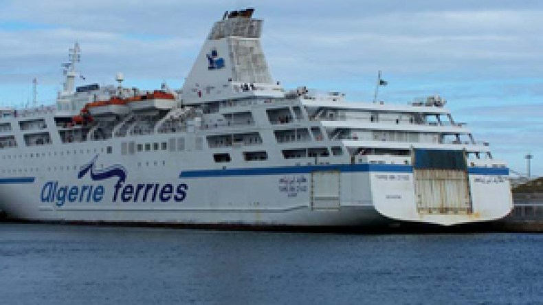 عطب في سفينة “طارق ابن زياد” بعرض البحر وعلى متنها 500 مسافر