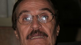 ‮”‬الإعلام‭ ‬المصري‭ ‬ركز‭ ‬على‭ ‬الفنانين‭ ‬المتحاملين‭ ‬فقط‭ ‬وهم‭ ‬لا‭ ‬يمثلون‭ ‬إلا‭ ‬أنفسهم‮”‬