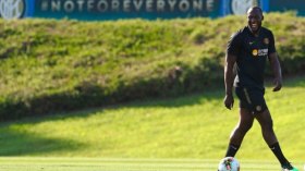 مدرب الإنتر غاضب من لاعب يزن أكثر من قنطار!