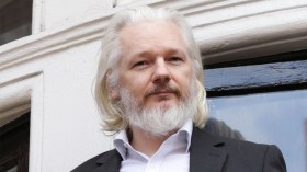 وزير بريطاني: أسانج لن يسلم إلى بلد يمكن أن يحكم عليه بالإعدام!