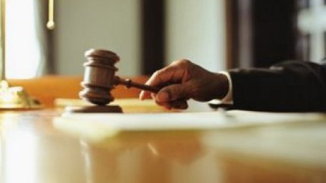 عقوبة مع وقف التنفيذ لنجل شرطي طارد عقيدا بالجيش بمفك براغ