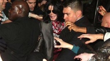 Michael Jackson mobbed as he goes to see Oliver!