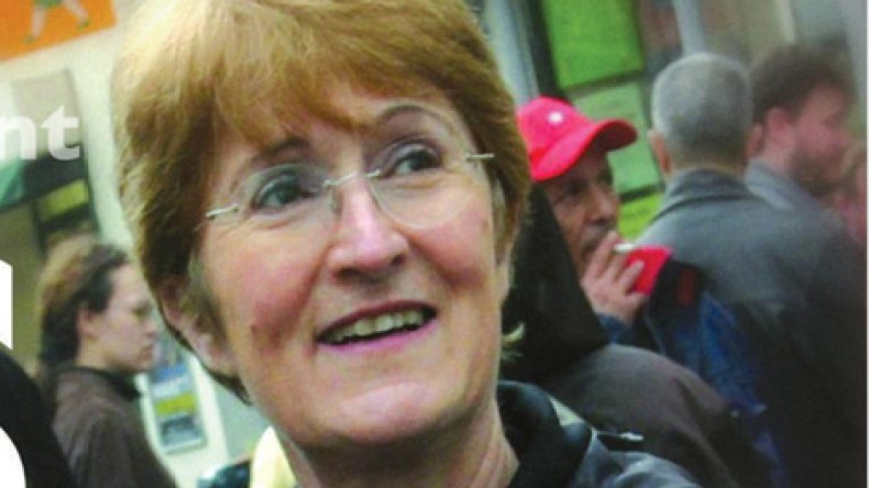 جاكلين فرايس تتسلم الميدالية الشرفية للرئيس بوتفليقة