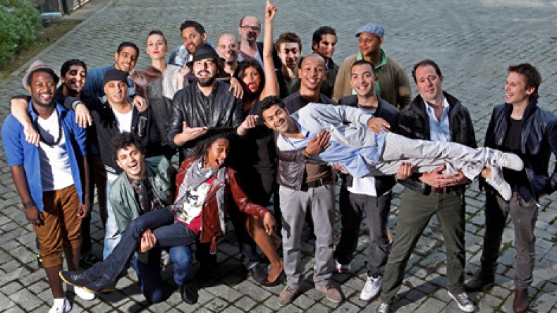 فرقة‮ ‬جمال‮ ‬دبوز‮ ‬تنشط‮ ‬عرضا‮ ‬فكاهيا‮ ‬بفندق‮ “‬ميليديا‮” ‬بوهران