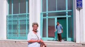 المتبرعة جان تقود حملة إفطار عائلات المرضى في المستشفيات وتدعو لمشاركتها