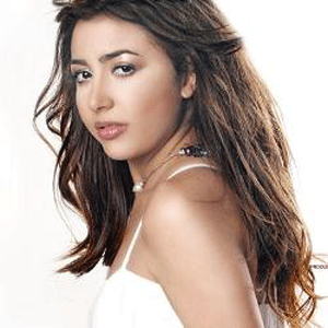 Jannat sings for â€œHala Wa Al Mistakhbiâ€