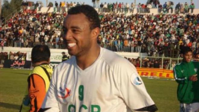 وفاة لاعب مغربي في مباراة أغادير والنادي القنيطري