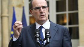 هل ترفض الجزائر استقبال جان كاستاكس؟