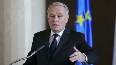 Ayrault: «J'ai été très surpris que Bouteflika suive à ce point la situation»