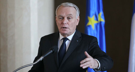 Ayrault: «J'ai été très surpris que Bouteflika suive à ce point la situation»