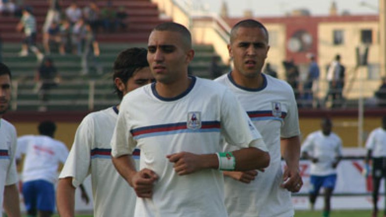 جبور يطالب نادي أيك أثينا بمليون و20ألف أورو
