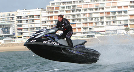 Jet skis : un danger pour leurs usagers et les estivants sur les plages