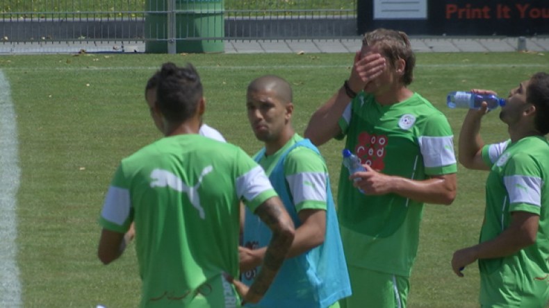 حصار إعلامي شديد على اللاعبين.. والجميع رفض تحمل المسؤولية