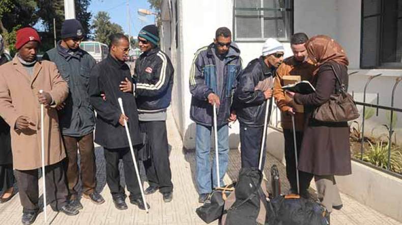 معاقون يشتكون إقصاءهم من العمل والمحلات التجارية بحاسي مسعود