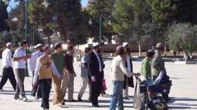 متطرفون إسرائيليون يقتحمون المسجد الأقصى
