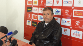 كفالي ترك مهمة تدريب مولودية وهران وسافر الإثنين إلى فرنسا