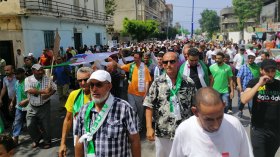 توقيف فتاة بسبب الراية غير الوطنية بجيجل