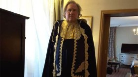 القضاء الفرنسي يبرئ “الداي حسين” من تهمة الاغتصاب