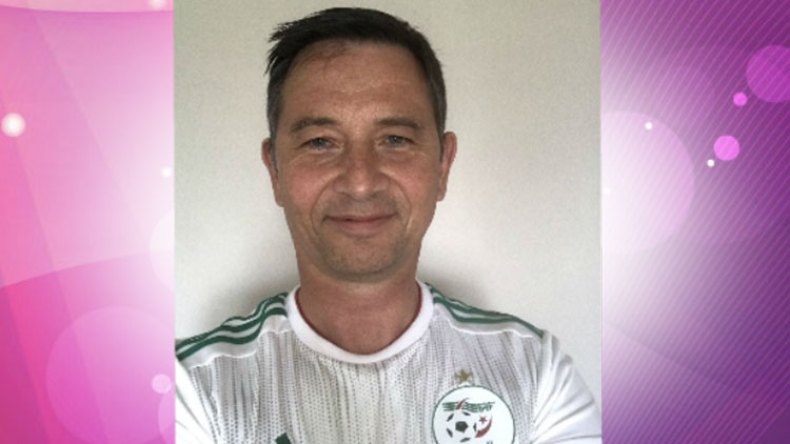 سفير بريطانيا يُغرّد للجزائر بِزيّ “محاربي الصحراء”