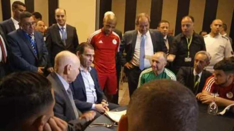 رئيس الدولة يُشجّع “الخضر” في القاهرة