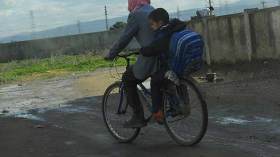 النقل المدرسي.. ملف يربك البلديات