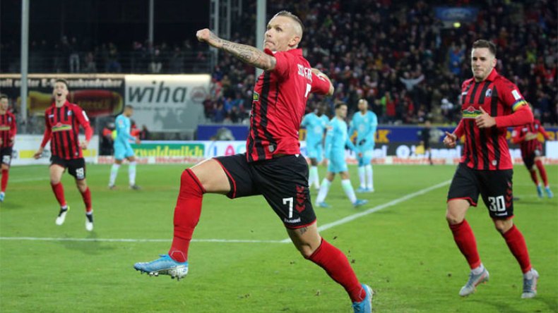 بلماضي يفكر في جونثان شميد لخلافة عطال وزفان