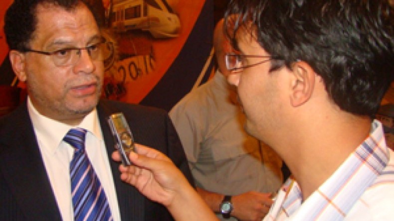 “تلقينا ضمانات من الفيفا بعدم سحب التنظيم من جنوب إفريقيا”