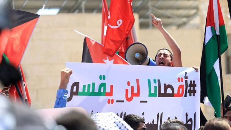 مسيراتٌ صاخبة بالأردن لنصرة الأقصى