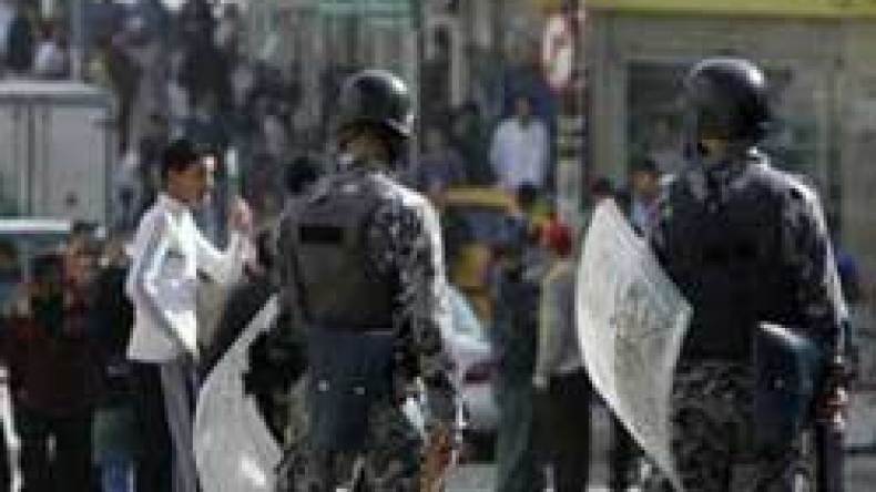 فتيل الاحتجاجات يمتد الى الأردن