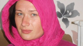 “الإسلام منح مكانة عظيمة للمسلمة والإعلام الغربي شوّه صورتها”