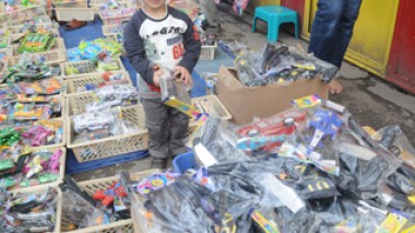 Toys cause loss of sight in Algeria