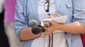 اليوم الوطني للصحافة.. ذكرى في الميعاد ومهنة في المزاد