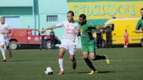 الرائد يؤكد صدارته والوفاق يرتقي إلى الوصافة