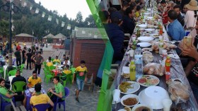 مائدة إفطار لـ 10 آلاف من مناصري “الجياسكا” و”لياسما” بتيزي وزو