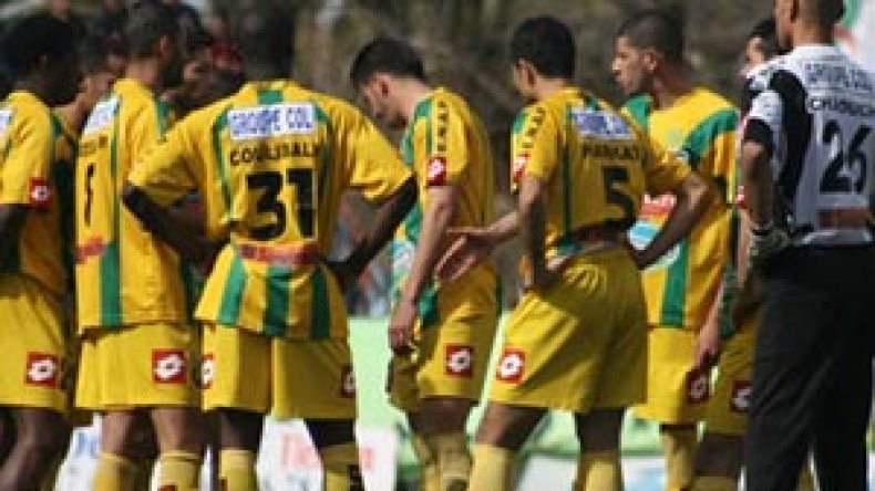 خسارة مدوية تقلص حظوظ الكناري في التأهل للنصف النهائي