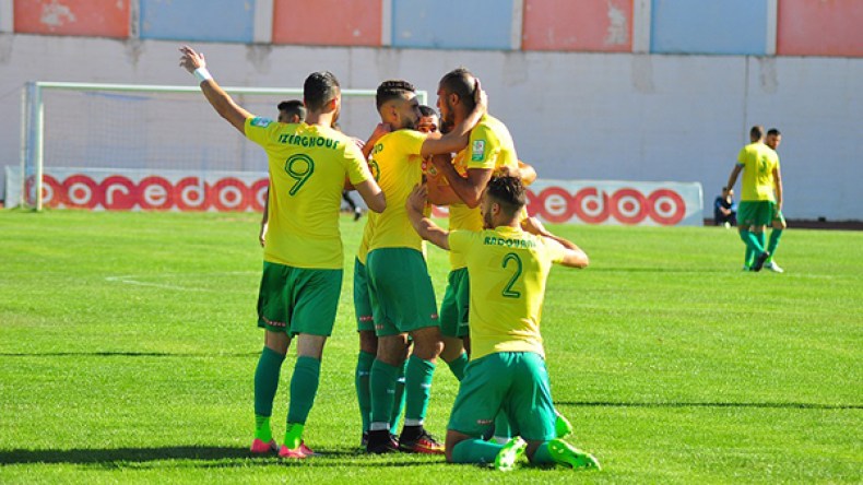 الطاقم الفني لم يتلق رواتبه منذ 14 شهرا واللاعبون يدينون بـ4 أجور