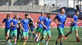 شبيبة القبائل تضيع كل شيء والأنصار يشتمون اللاعبين